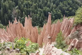 Chiêm ngưỡng kim tự tháp tự nhiên của trái đất