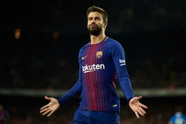 Pique ở lại Barca đến năm 2022