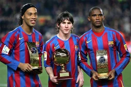 Ronaldinho giã từ sự nghiệp cầu thủ