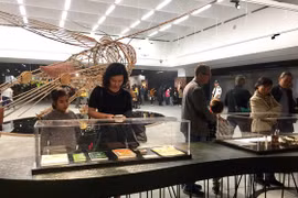 Lạc vào thế giới tuổi thơ với "Dế Mèn phiêu lưu ký"