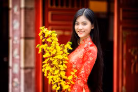 Miss Teen Nam Phương rạng rỡ với áo dài đón xuân