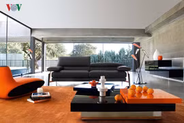 Không gian sống hiện đại với nội thất màu cam