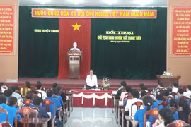 Chủ tịch UBND huyện Kbang đối thoại trực tiếp với thanh niên