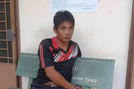 Tên cướp theo cô gái lúc rạng sáng, đạp ngã xe máy lấy túi xách