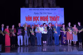 Đêm thơ Nguyên tiêu "Hướng về biên cương Tổ quốc"