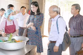 Đức Cơ: Chú trọng an toàn thực phẩm tại trường học