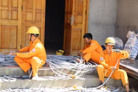 Đắk Nông: Nỗ lực cấp điện cho thôn không hộ khẩu, chứng minh thư