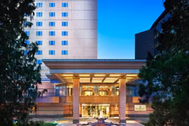 Những khách sạn Donald Trump từng ở khi công du châu Á