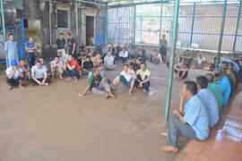 Đôi vợ chồng nghèo cưu mang cả trăm người tâm thần