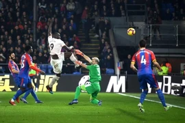 Romelu Lukaku tỏa sáng, MU ca khúc khải hoàn trước Crystal Palace