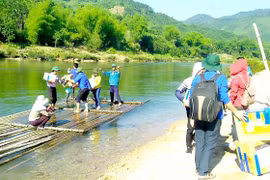 Dấu chân tình nguyện của các thầy thuốc trẻ