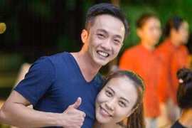 Đàm Thu Trang tung ảnh ôm Cường Đô la khiến fan tan chảy