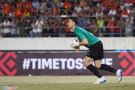 'Văn Lâm có nhiều cơ hội đá chính hơn Xuân Trường ở Thái Lan'