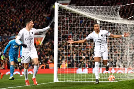 Không cần Neymar, PSG vẫn buộc MU thua trận đầu tiên cùng HLV Solskjaer