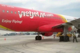 Máy bay Vietjet bị hỏng lốp khi hạ cánh xuống sân bay Tân Sơn Nhất