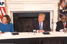 Nợ công của Mỹ lần đầu vượt mốc 22.000 tỷ USD