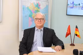 Tim McGrath - Người bạn đặc biệt của mảnh đất Chín Rồng