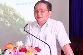 Cục phó Cục thuế tỉnh Bình Định chơi golf giữa lệnh cấm, nay xin nghỉ hưu non