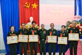 Pleiku: Tặng giấy khen cho 27 tập thể, cá nhân cựu thanh niên xung phong
