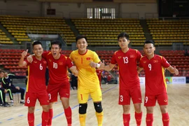 Quả bóng Vàng Hồ Văn Ý tỏa sáng, futsal Việt Nam giành vé dự cúp châu Á