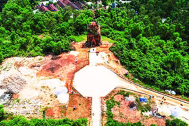 Vụ mang máy đào vào tôn tạo tháp Chăm ngàn năm tuổi ở Bình Định: Vi phạm Luật Di sản văn hóa