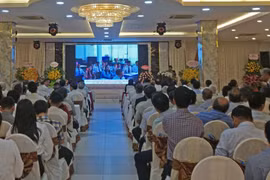 Công ty cổ phần Tư vấn Xây dựng Giao thông Gia Lai đón nhận Huân chương Lao động hạng nhì