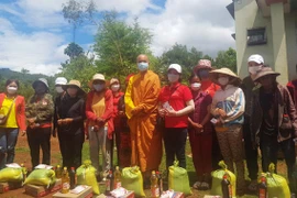 Tặng hơn 150 suất quà cho đồng bào nghèo, khó khăn tại huyện Chư Păh
