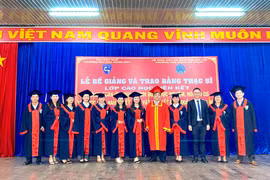 Trường Đại học Khoa học (Đại học Huế): Trao bằng thạc sĩ cho 86 học viên ở Gia Lai