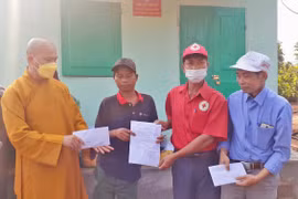 Chư Sê: Bàn giao nhà Chữ thập đỏ cho hộ nghèo xã Ia Ko