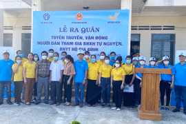 Ia Pa ra quân tuyên truyền, vận động người dân tham gia BHXH tự nguyện, bảo hiểm y tế