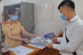 Biển số đẹp sẽ "đi theo"… người trúng đấu giá trọn đời