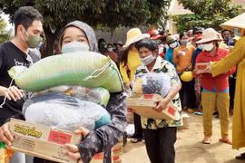 Chư Sê: Tặng 270 suất quà cho hộ dân tộc thiểu số nghèo, khó khăn