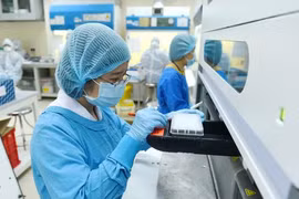 Ngày 2/4: Số mắc mới COVID-19 giảm xuống thấp nhất trong hơn 1 tháng qua, còn 65.619 ca