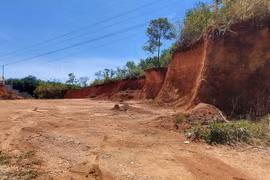 Kon Tum: Để xảy ra khai thác đất trái phép, UBND huyện bị phê bình