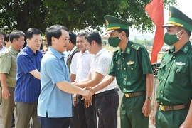 Bộ trưởng, Chủ nhiệm Ủy ban Dân tộc Hầu A Lềnh thăm, làm việc tại xã biên giới Ia Mơr