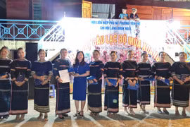Pleiku: Ra mắt Câu lạc bộ múa xoang làng Bruk Ngol