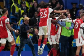 Kết quả Chelsea 2-4 Arsenal, Ngoại hạng Anh: 'Pháo thủ' trở lại cuộc đua tốp 4