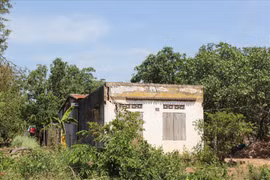 Nghịch lý hàng ngàn hộ dân thiếu nước tưới bên hồ thủy lợi chờ... vùng tưới