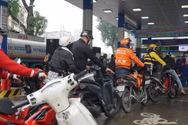 Giá xăng có thể tăng 1.000 đồng mỗi lít