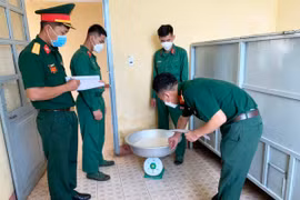 Hội đồng quân nhân với cơ chế "cân đong tay ba"