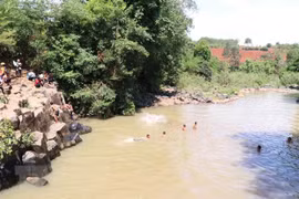 Thanh Hóa tìm thấy thi thể 5 học sinh mất tích trong vụ đuối nước