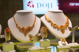 Giá vàng hôm nay 2-10: Nỗi sợ hãi của sự đổ vỡ