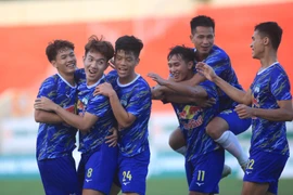 Kiatisak đáng nể khi đưa HAGL đăng quang với đội hình 2