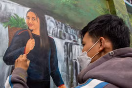 Độc đáo, ấn tượng Con đường bích họa buôn Tây Nguyên