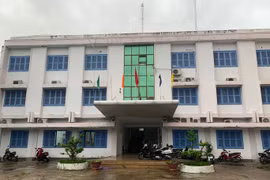 Tỉnh ủy Bình Định chỉ đạo nóng vụ 2 "sếp" đầu ngành bị tố quan hệ bất chính