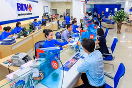 Bất ngờ với lợi nhuận "khủng" ở nhiều ngân hàng