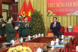 Thủ tướng Phạm Minh Chính chúc Tết Quân chủng Phòng không-Không quân