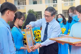 Ngành Giáo dục và Đào tạo phấn đấu hoàn thành "nhiệm vụ kép"