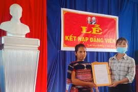 An Khê chú trọng tạo nguồn phát triển đảng viên