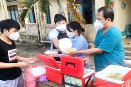 Chung tay giúp đỡ bệnh nhân Covid-19